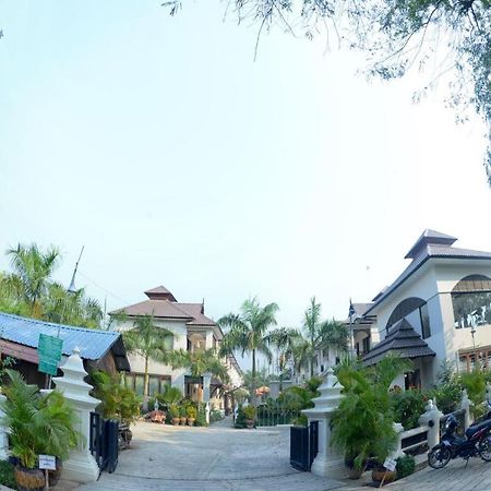Shwe Taung Tan Hotel - Lake View Monywa Exterior foto