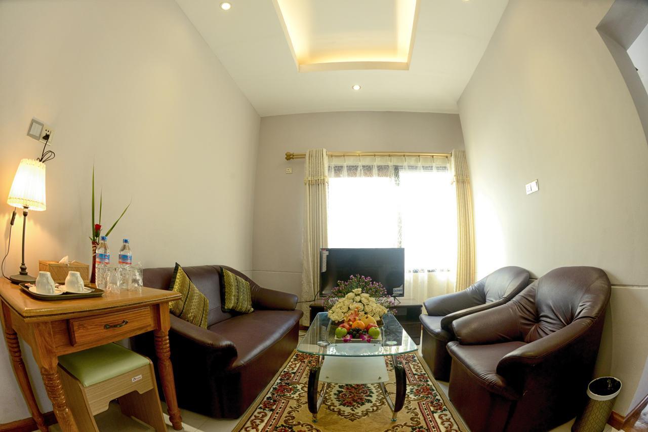 Shwe Taung Tan Hotel - Lake View Monywa Exterior foto