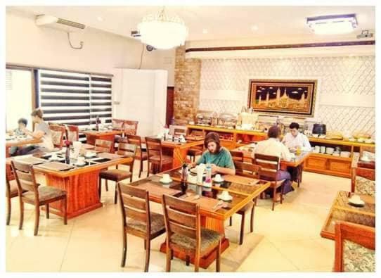 Shwe Taung Tan Hotel - Lake View Monywa Exterior foto
